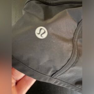 Lululemon hotty hot high rise lined short 4 inch, black.